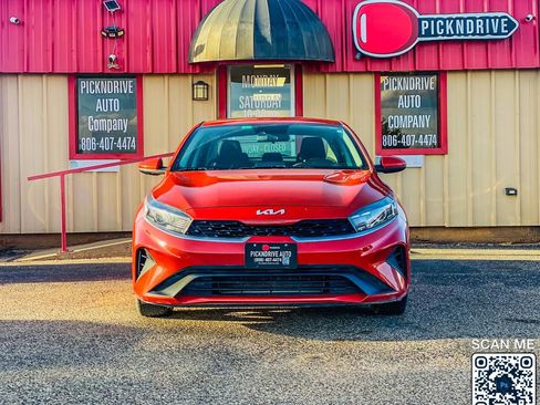 Used 2023 Kia Forte LXS image 3