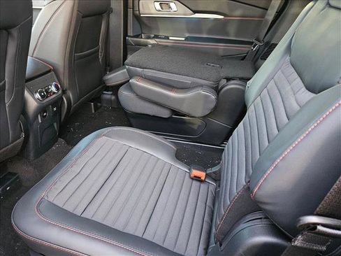 New 2026 Ford Explorer ST-Line w/ ST-Line Street Pack image 16