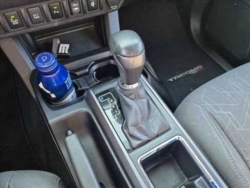 Used 2017 Toyota Tacoma TRD Sport RWD image 11