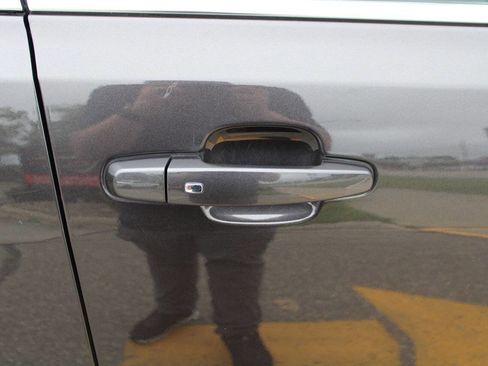 Used 2019 GMC Acadia SLE w/ Driver Alert Package I image 38