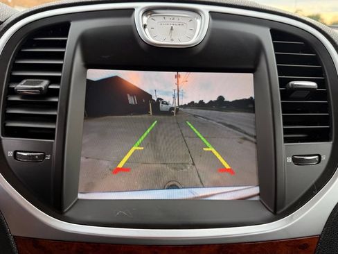 Used 2014 Chrysler 300 AWD w/ Driver Convenience Group image 34