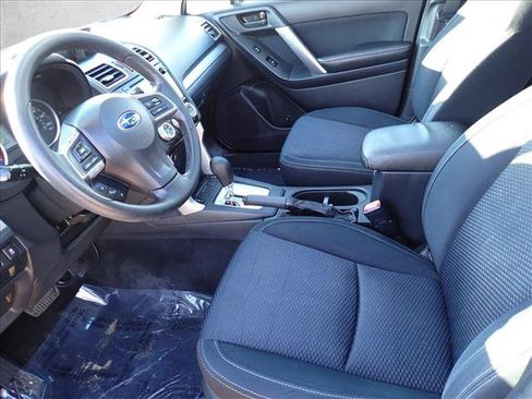 Used 2016 Subaru Forester 2.5i Premium w/ All-Weather Package AWD/4WD image 10