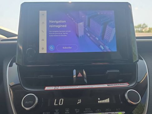 Used 2025 Toyota Corolla LE FWD image 22