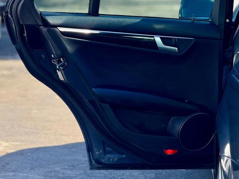 Used 2013 Mercedes-Benz C 250 Sedan image 8