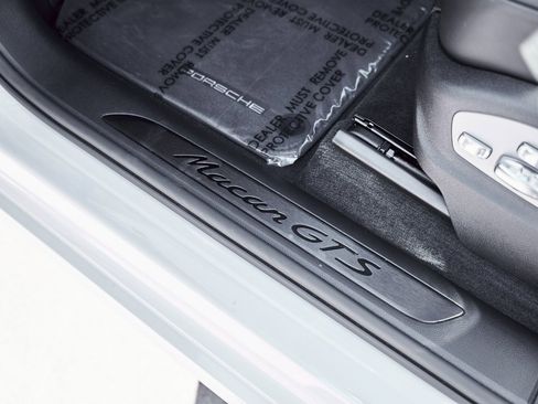 Used 2025 Porsche Macan GTS image 38