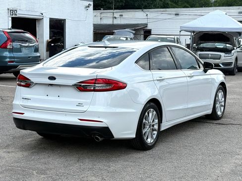 Used 2020 Ford Fusion SE FWD image 5