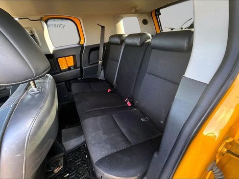 Used 2007 Toyota FJ Cruiser 4WD image 18