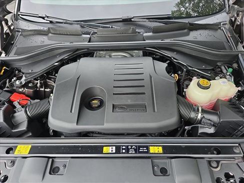Certified 2025 Land Rover Range Rover Sport Dynamic SE image 30