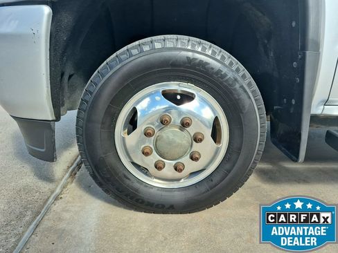 Used 2018 GMC Sierra 3500 Denali w/ Duramax Plus Package AWD/4WD image 12