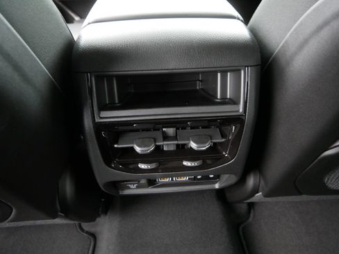 New 2025 Jeep Grand Cherokee Limited w/ Trailer Tow Package image 8