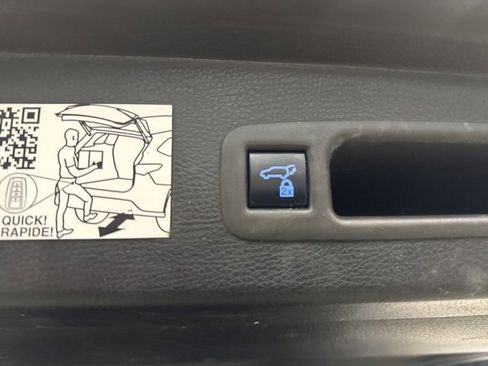 Used 2021 Toyota Sienna XSE image 21