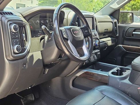 Used 2020 GMC Sierra 1500 SLT AWD/4WD image 2