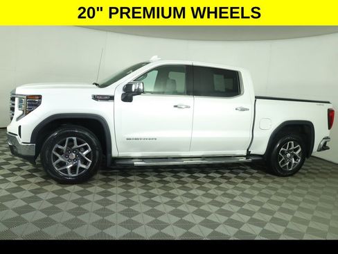 Used 2022 GMC Sierra 1500 SLT w/ SLT Convenience Package image 5