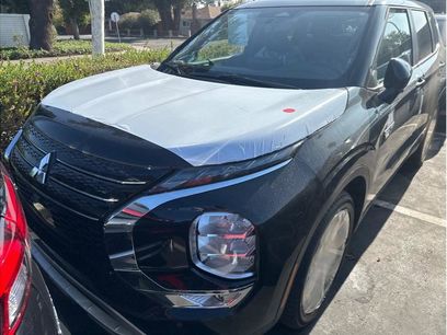 Used 2025 Mitsubishi Outlander 4WD Plug-In Hybrid