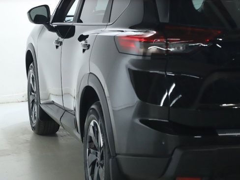 Certified 2026 Nissan Rogue SV w/ Cold Weather Package image 41