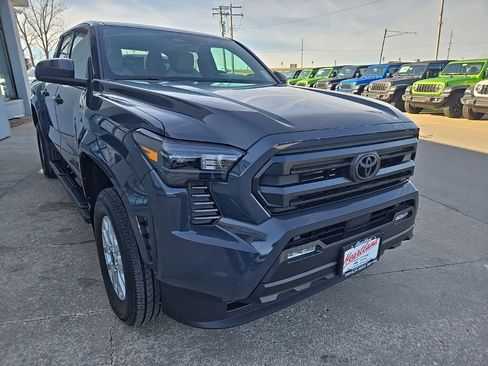 Used 2025 Toyota Tacoma SR5 image 16