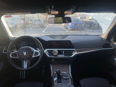 Used 2021 BMW 330i Sedan w/ M Sport Package image 5