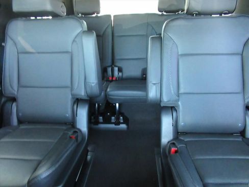 Used 2023 GMC Yukon Denali AWD/4WD image 17