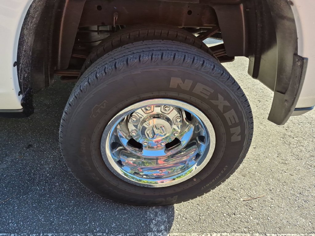 Used 2020 RAM 3500 Tradesman w/ Chrome Appearance Group AWD/4WD image 5