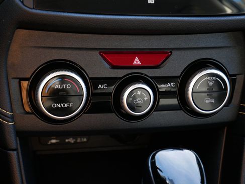 Used 2021 Subaru Crosstrek 2.5i Sport w/ Moonroof Package image 23