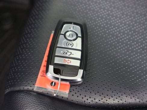 Used 2025 Ford F250 Lariat w/ Lariat Ultimate Package image 49