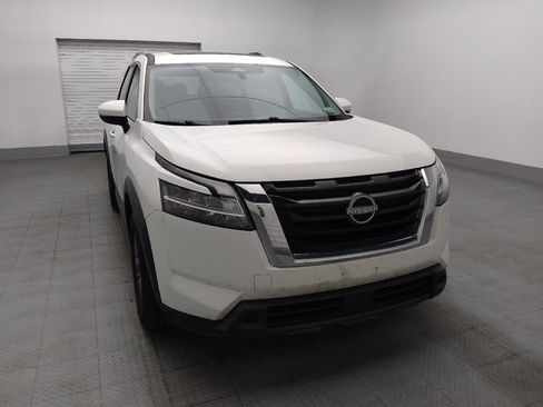 Used 2022 Nissan Pathfinder SV w/ SV Premium Package AWD/4WD image 14