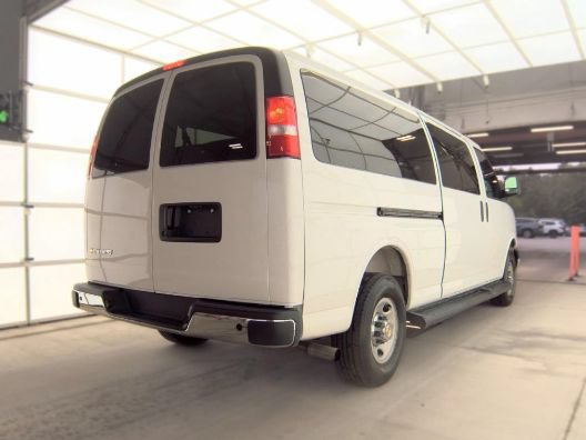 Used 2025 Chevrolet Express 3500 LT w/ LT Preferred Equipment Group RWD image 4