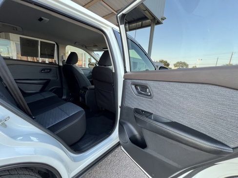 Certified 2021 Nissan Rogue S image 24