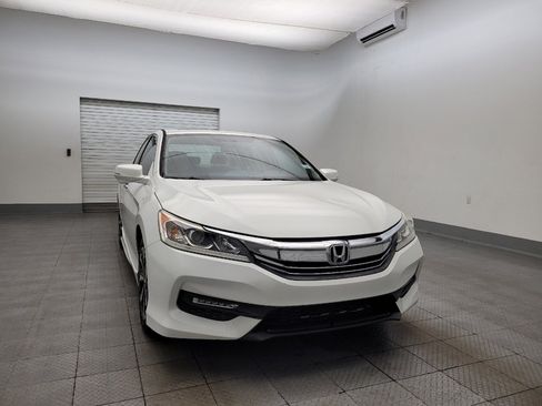 Used 2017 Honda Accord EX image 14