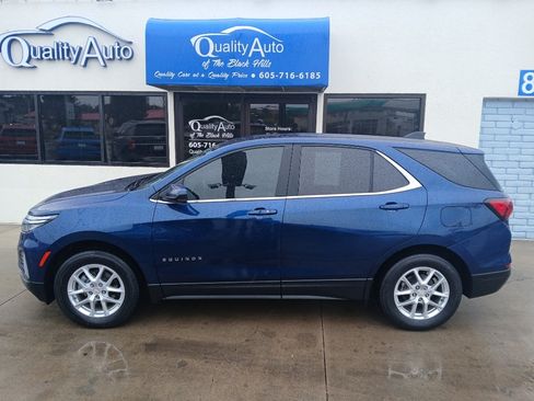 Used 2023 Chevrolet Equinox LT AWD/4WD image 1