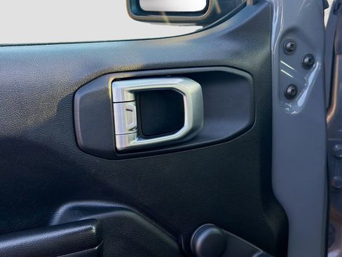 Used 2021 Jeep Wrangler Unlimited Sport image 21