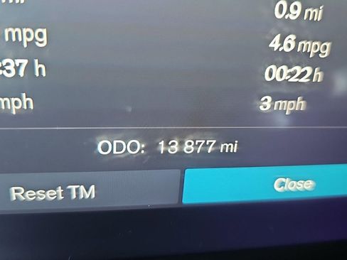 Used 2025 Volvo V60 B5 Cross Country Plus image 32