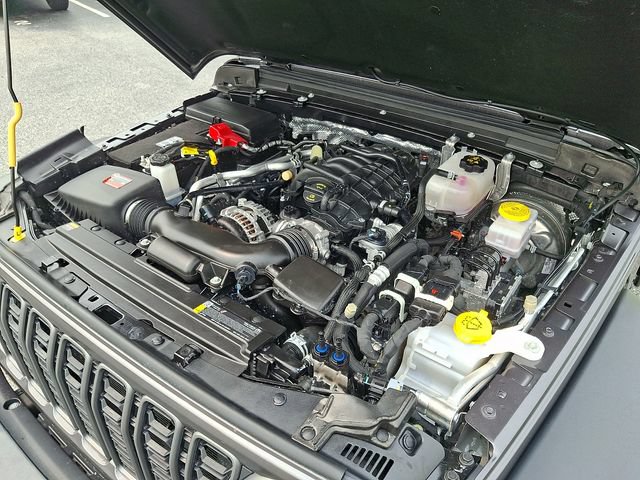 Used 2025 Jeep Wrangler Sport AWD/4WD image 26