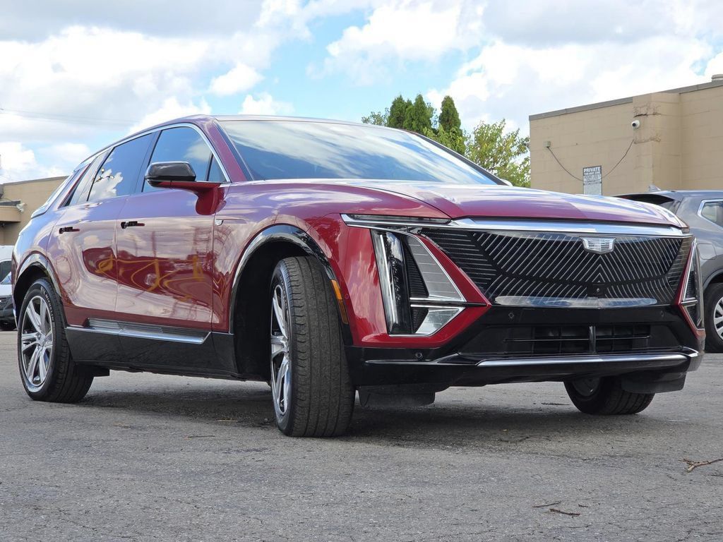 Used 2024 Cadillac Lyriq Tech w/ Driver Assist Package AWD/4WD image 13