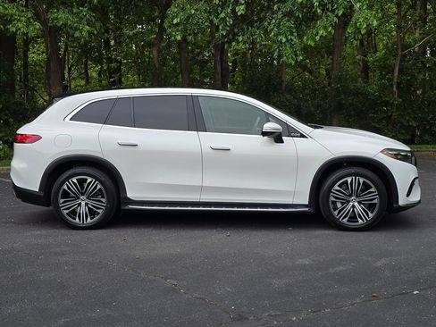 Used 2023 Mercedes-Benz EQS 450+ SUV image 7