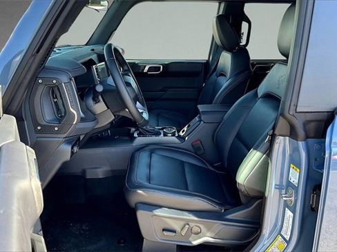 New 2025 Ford Bronco Badlands image 9