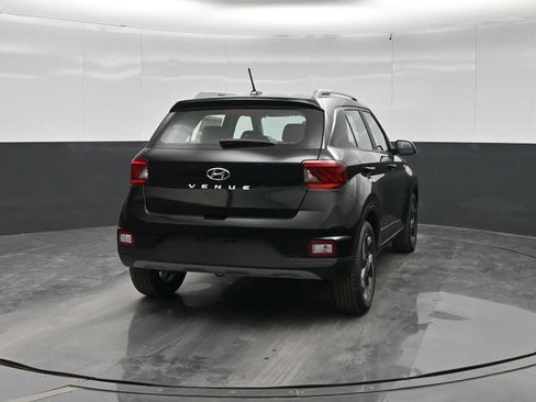 New 2026 Hyundai Venue SEL FWD image 6