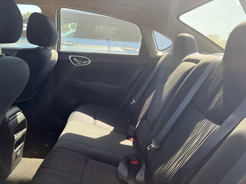 Used 2018 Nissan Sentra SV FWD image 8
