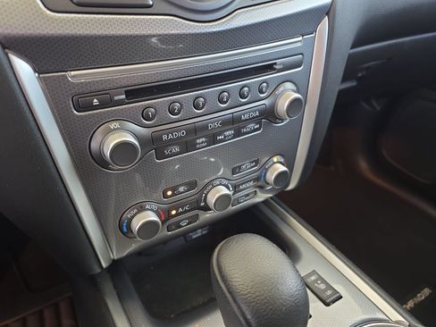 Used 2018 Nissan Pathfinder SL FWD image 24
