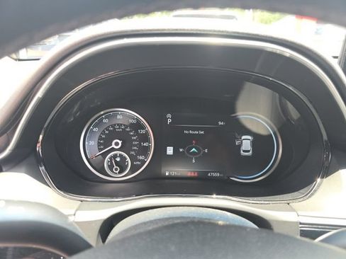 Used 2025 Genesis GV70 2.5T AWD/4WD image 14