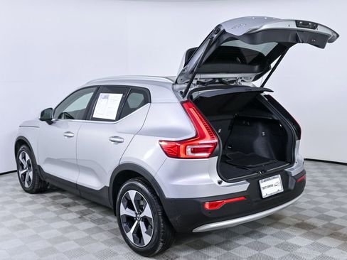 Certified 2025 Volvo XC40 B5 Plus image 33