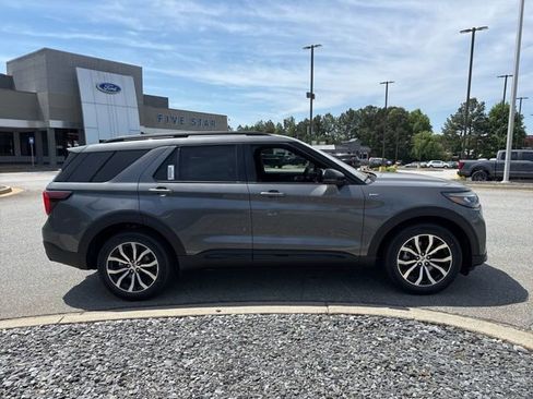 New 2026 Ford Explorer ST-Line image 12