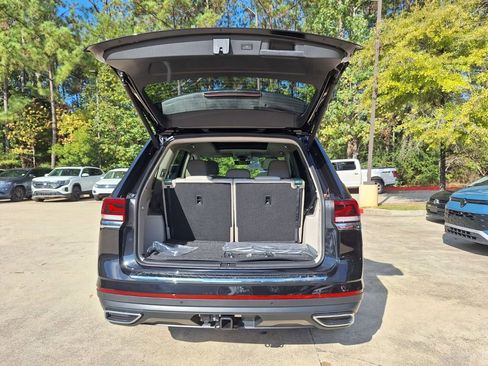 New 2026 Volkswagen Atlas SE image 28