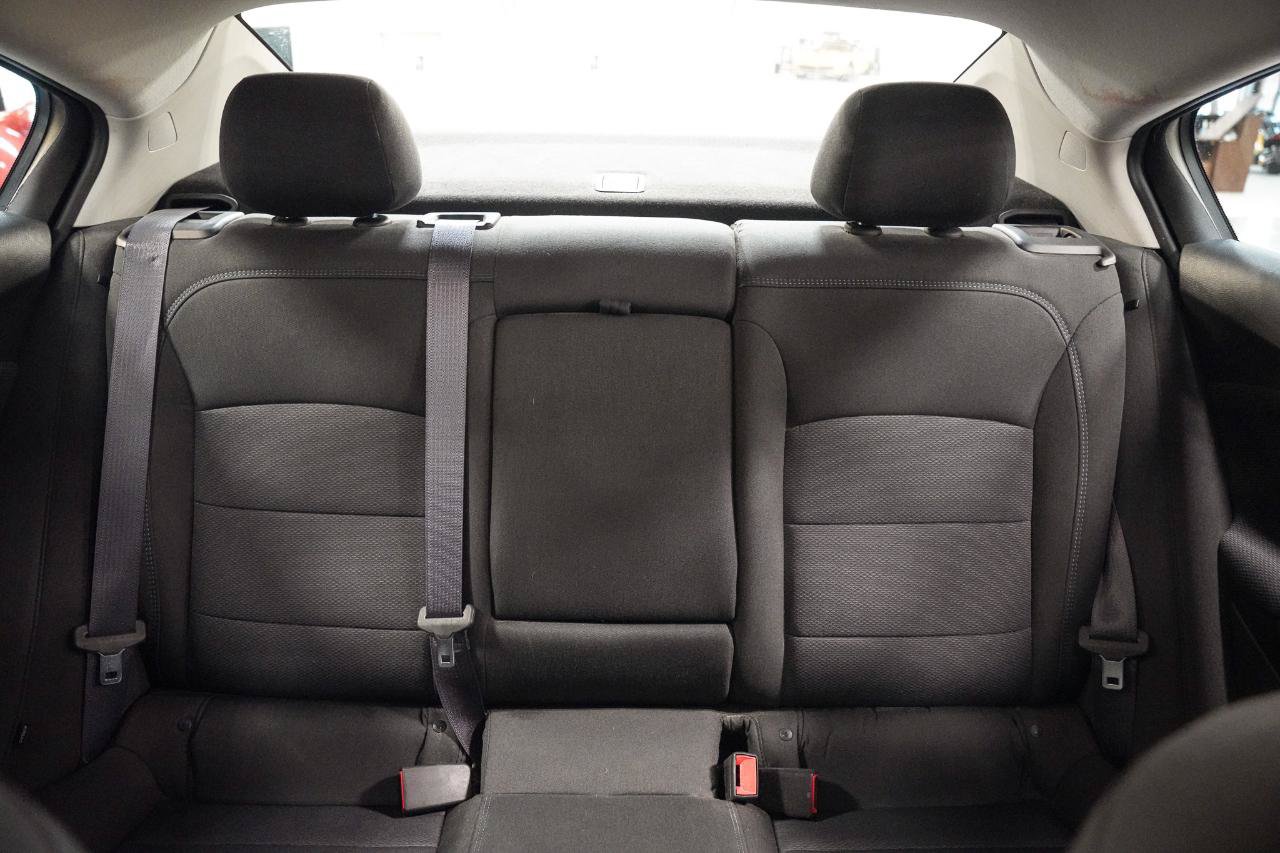 Used 2017 Chevrolet Cruze LT FWD image 20