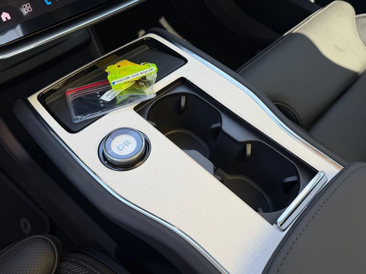 New 2026 Volvo EX90 Ultra AWD/4WD image 12