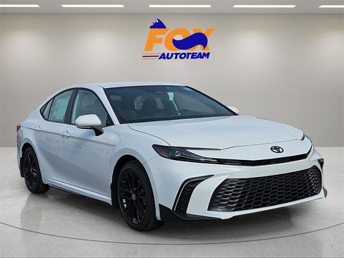 New 2026 Toyota Camry SE image 6