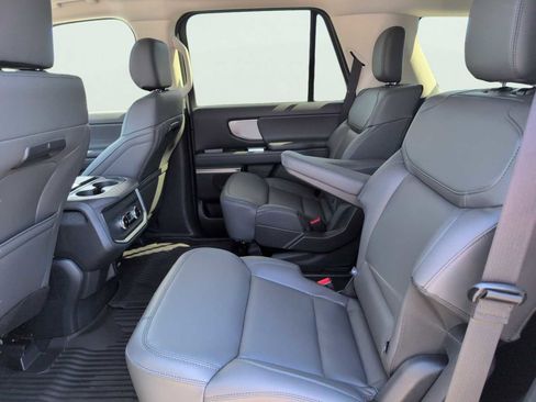 New 2026 Ford Expedition Active RWD image 23