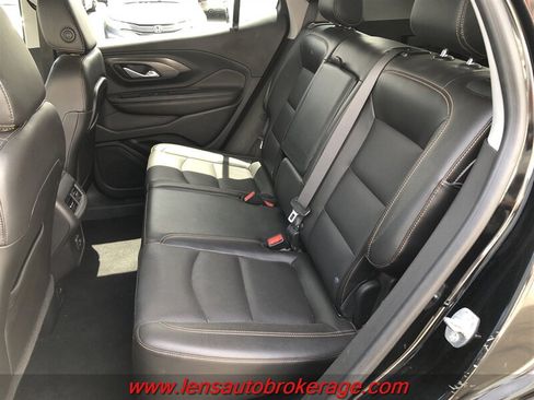 Used 2021 GMC Terrain SLT w/ Infotainment Package II FWD image 6