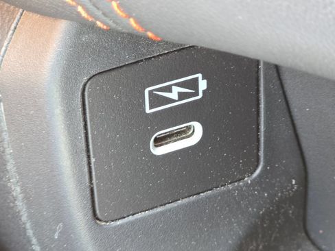 Used 2025 Honda HR-V Sport image 9