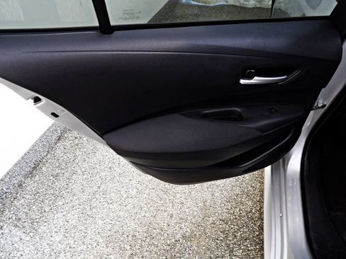 Used 2021 Toyota Corolla LE FWD image 9